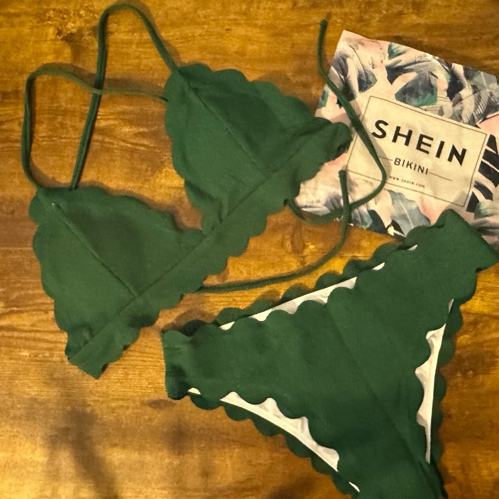 SHEIN Green Scalloped Bikini Set NWT